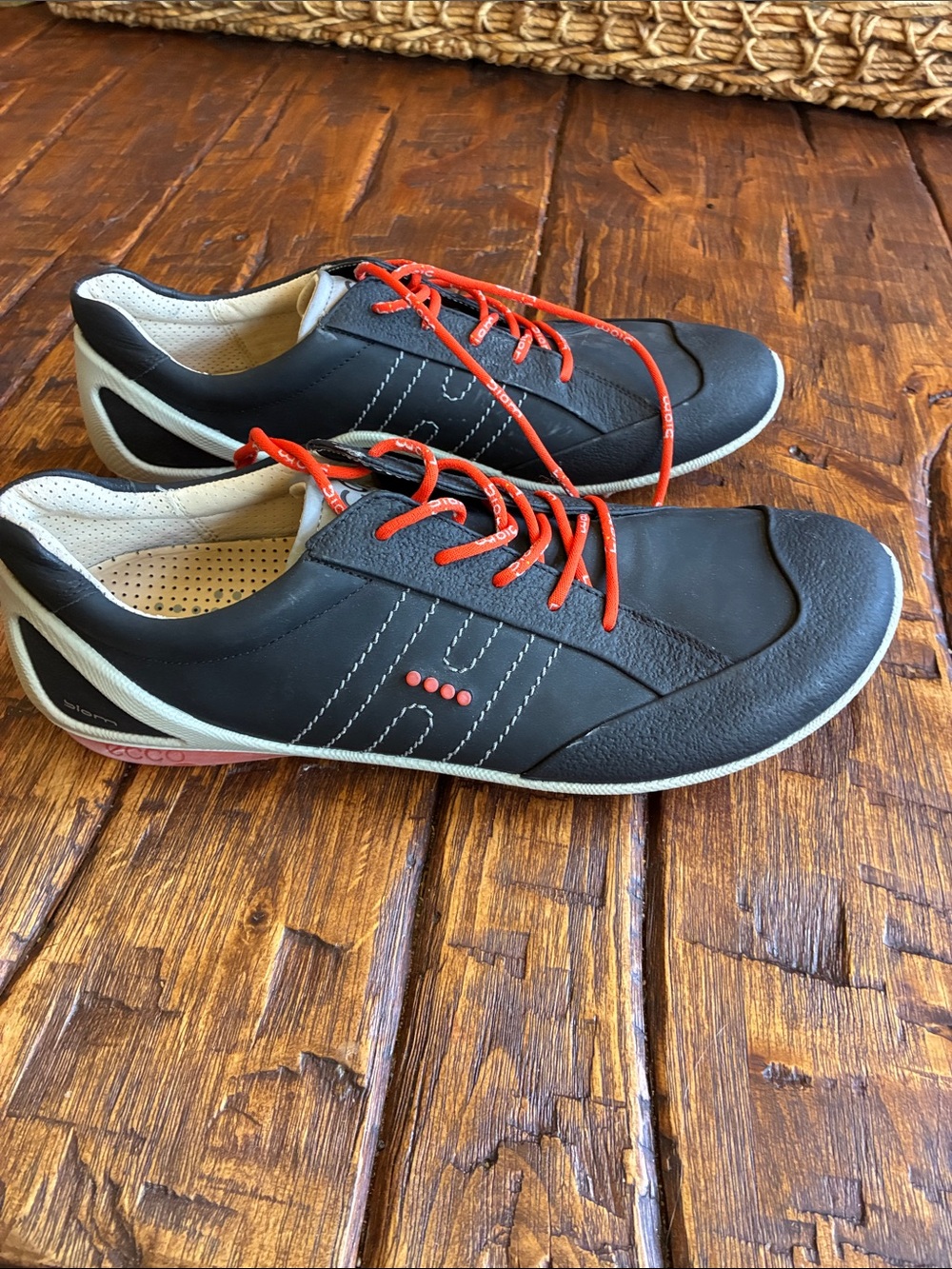Ecco Men's Black Sneakers with Red Laces
